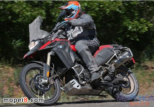 2014RԽҰĦ܇̽U(xin)BMW F 800 GS(gu)ԇ{