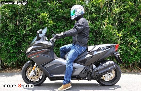 Śٿ_(d)Aprilia SRV850Ħ܇