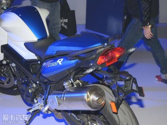 RĦ܇F800R